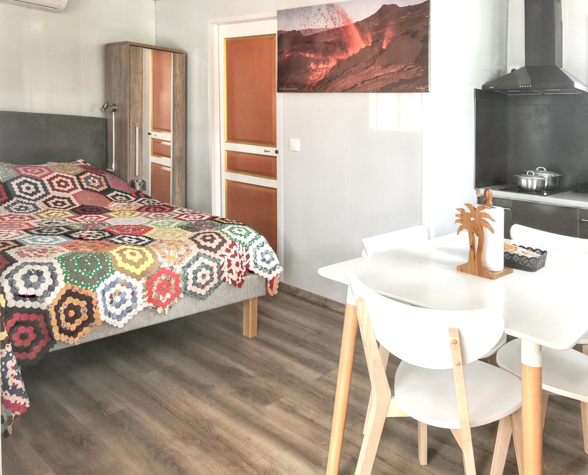 Studio 20 m² avec balcon à Sainte-Suzanne - Photo 2