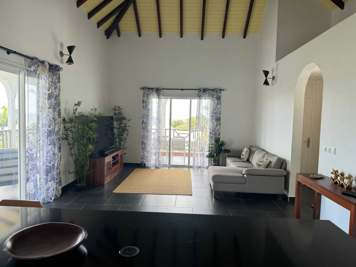 Maison 90 m² à Gourbeyre, vue mer et terrasse - Photo 3