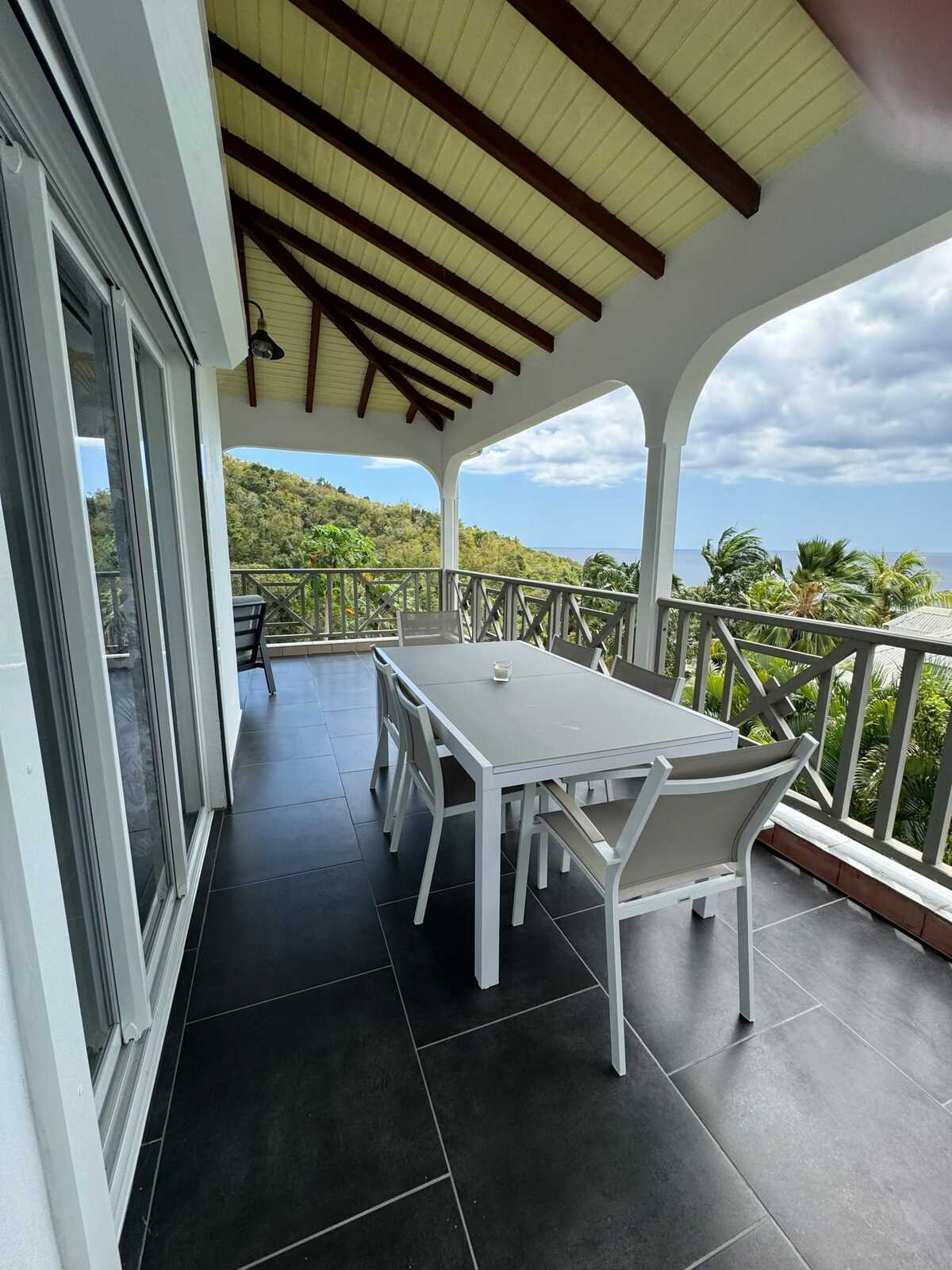 Maison 90 m² à Gourbeyre, vue mer et terrasse - Photo 20