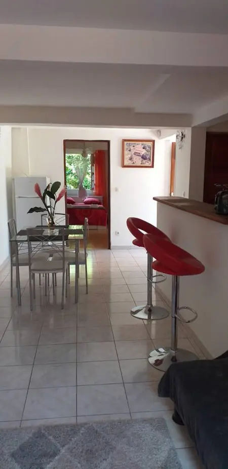 Appartement 45 m² avec balcon et jardin semi-enclos à Le Robert : photo 3