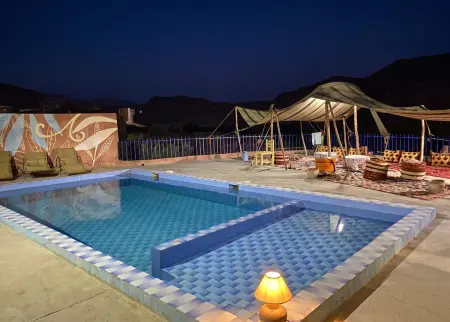 Villa avec piscine privée à Aït Ben Haddou, 6 chambres pour 16 pers. : photo 8