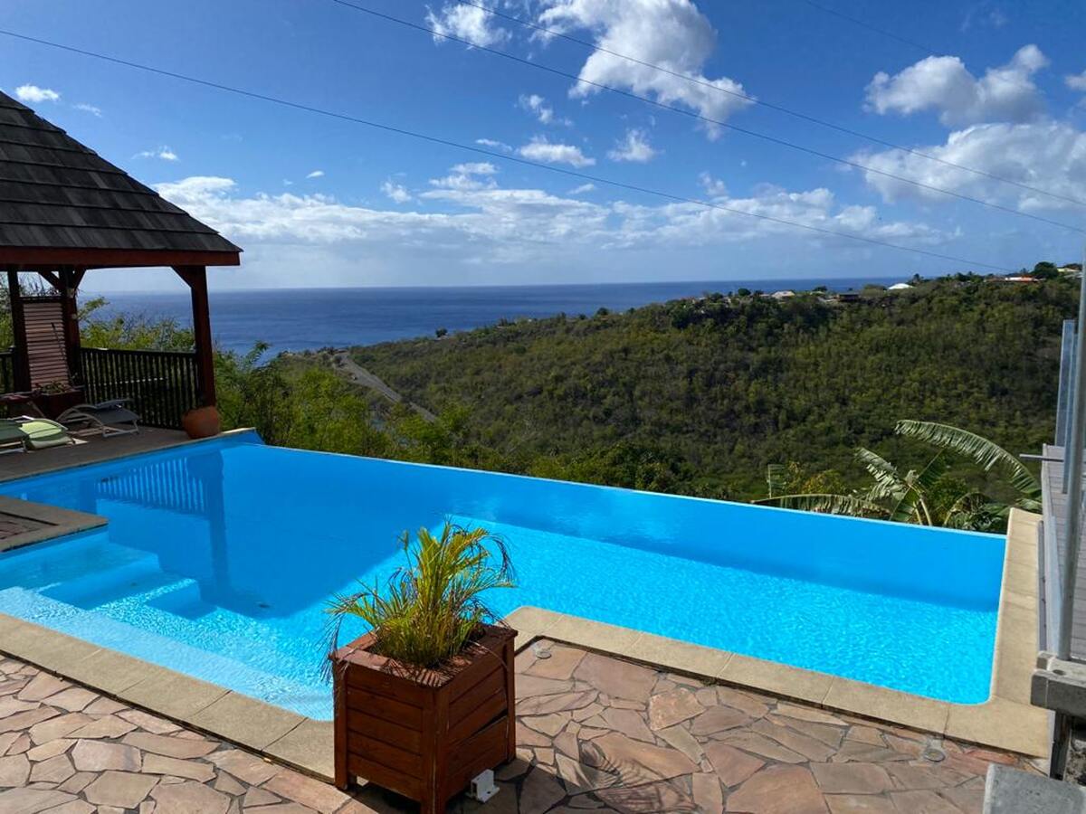 Bungalow 6 pers. à Vieux-Habitants, piscine & vue mer - Photo 1