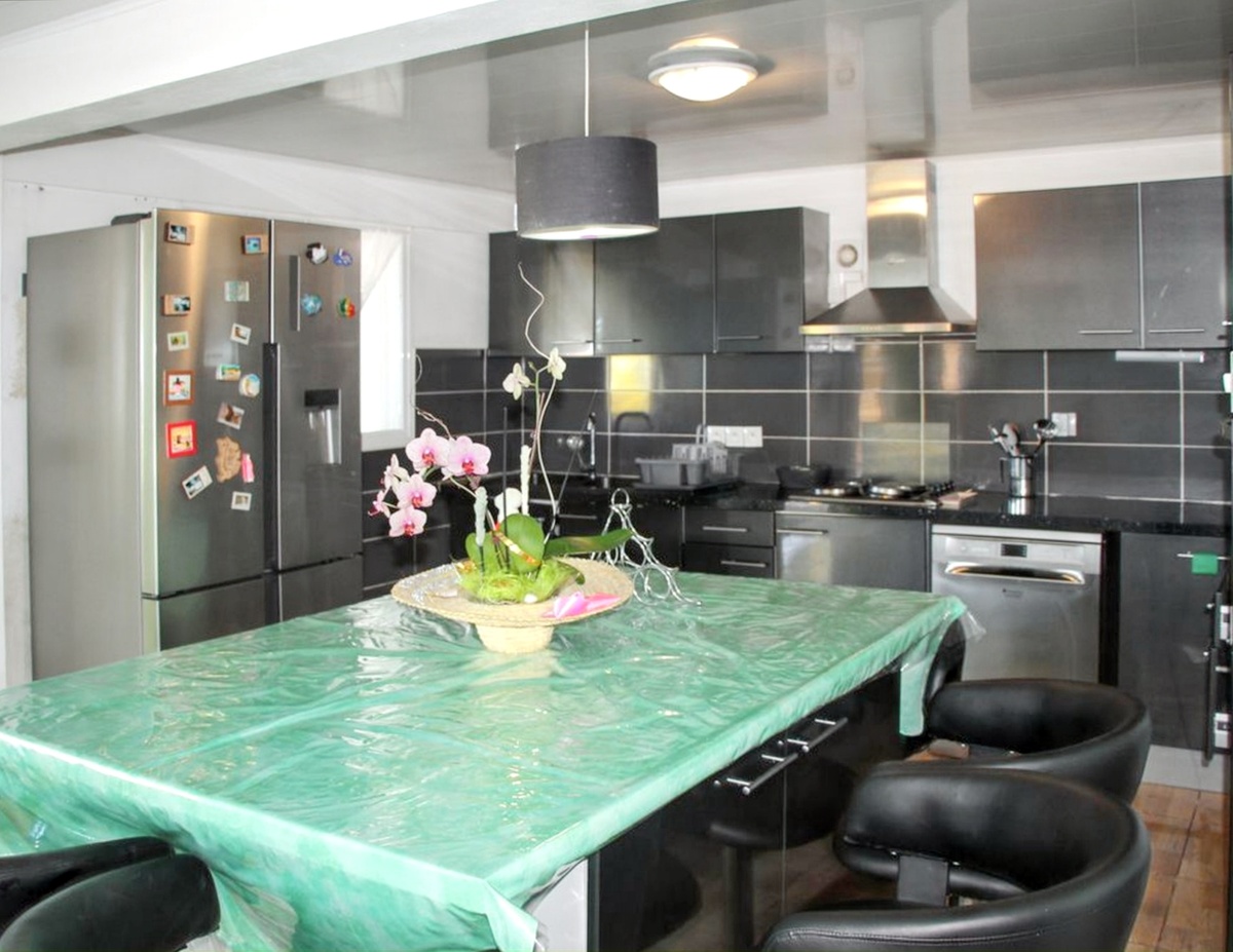Villa avec piscine privée et vue mer à Le Tampon - Photo 6