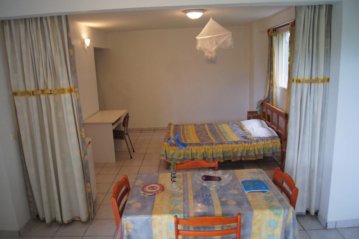 Studio 30 m² avec jardin clôturé au Moule - Photo 5