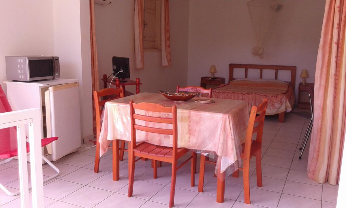 Studio 30 m² avec jardin clôturé au Moule - Photo 10