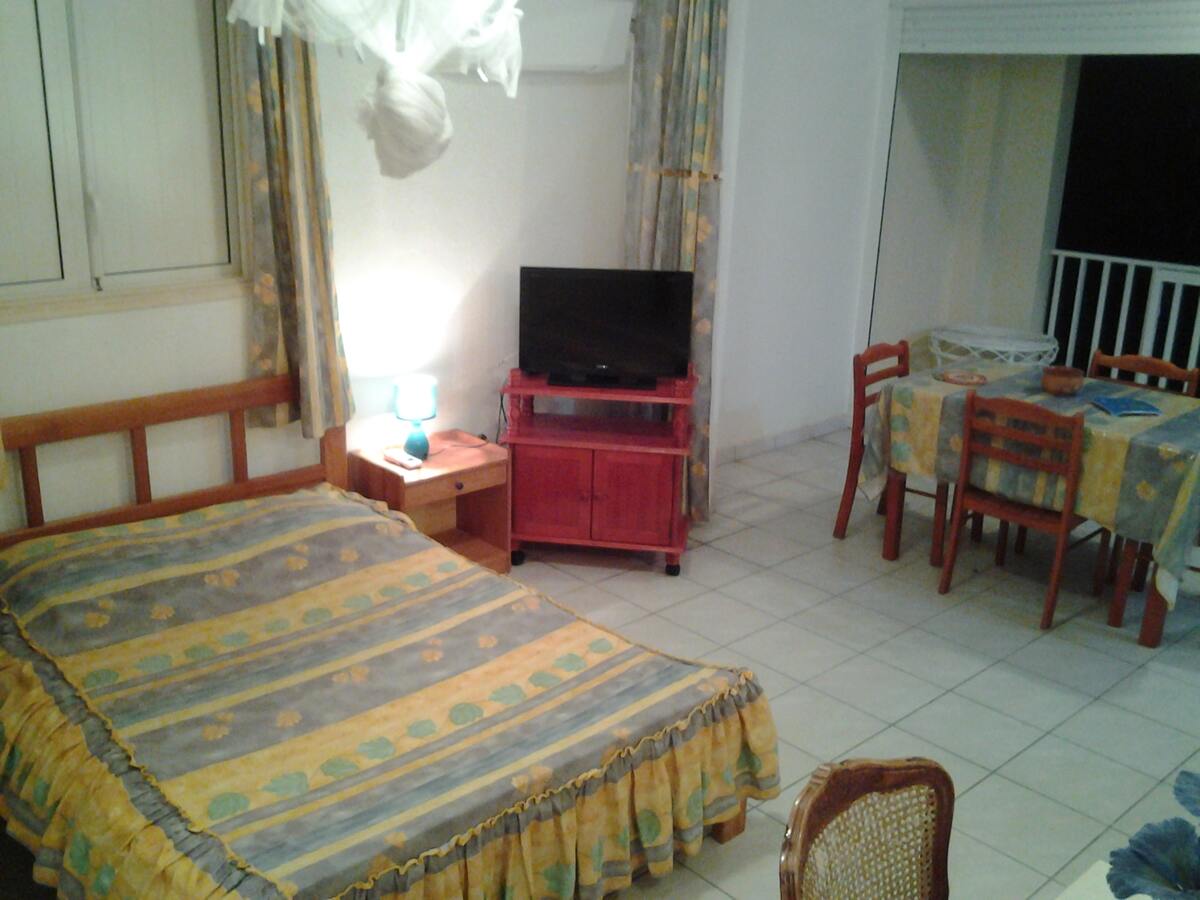 Studio 30 m² avec jardin clôturé au Moule - Photo 11