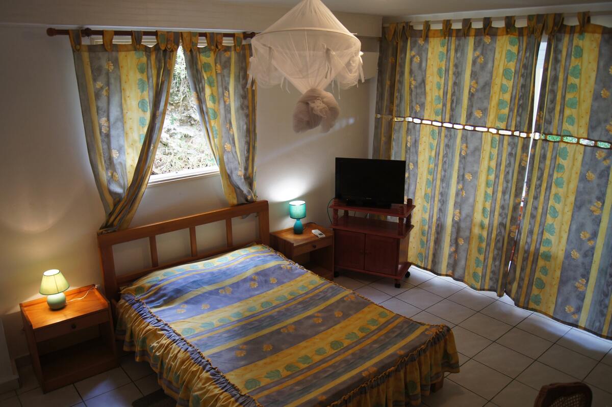Studio 30 m² avec jardin clôturé au Moule - Photo 17