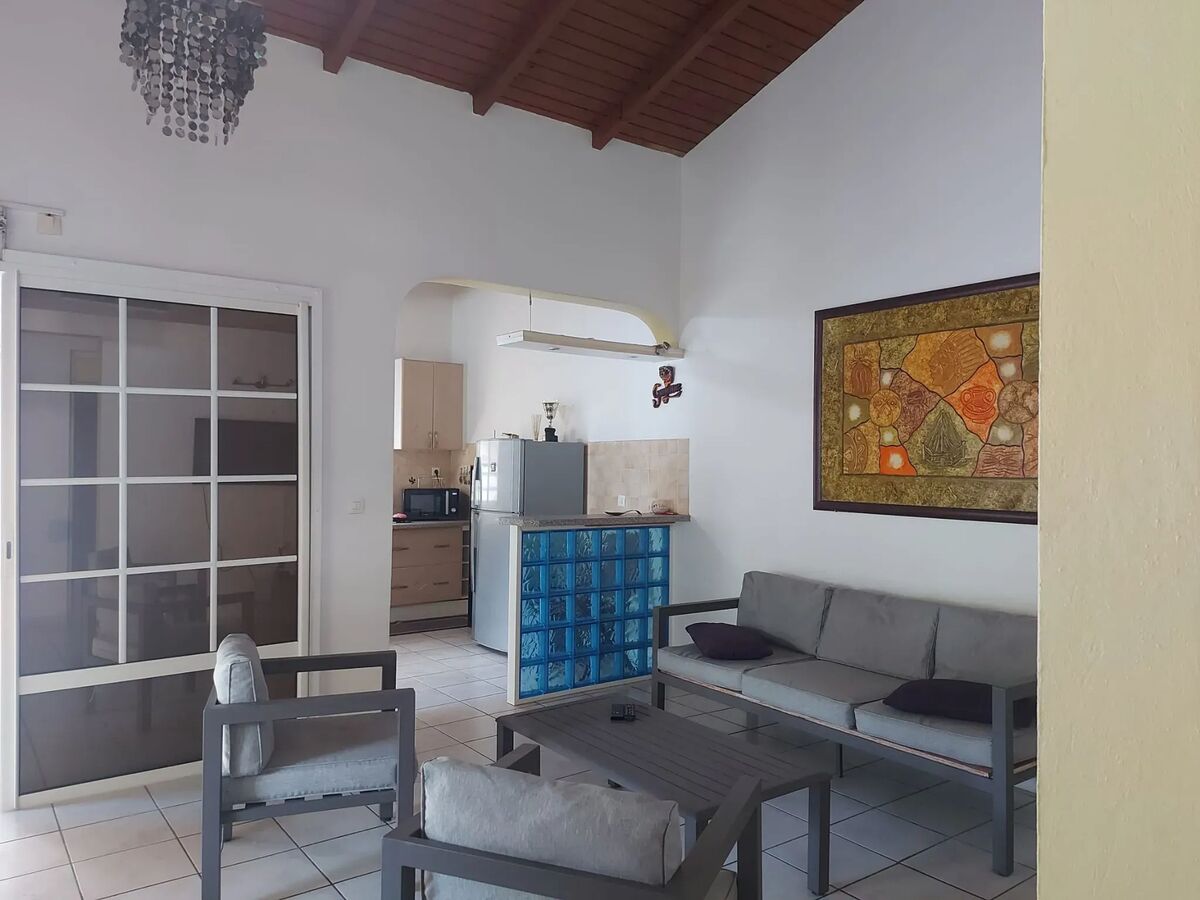 Appartement 2 chambres au Gosier, piscine partagée et terrasse - Photo 12