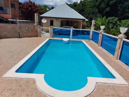 Location appartement à Le Gosier, Appartement charmant à Le Gosier - 53 m² - Piscine partagée