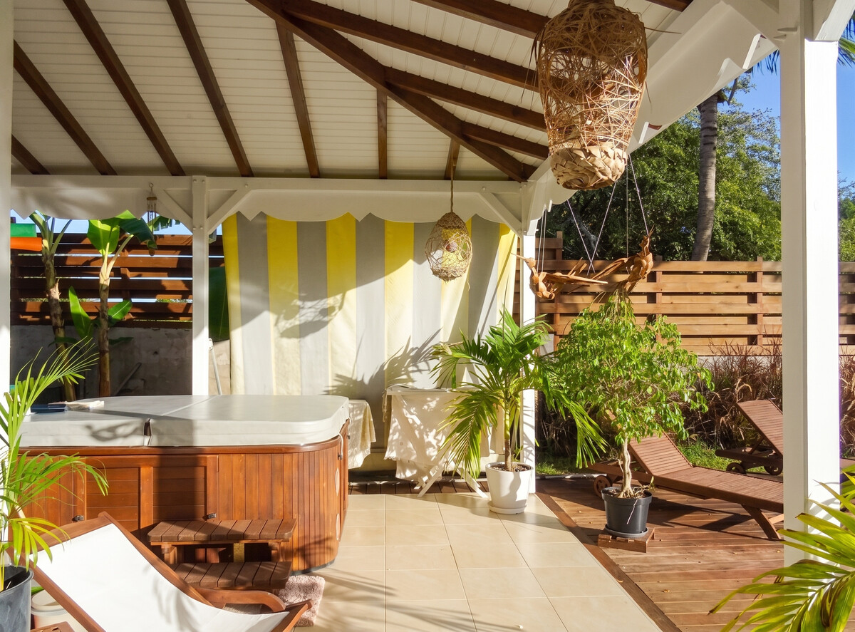 Villa avec piscine privée et jacuzzi à Le Gosier, Guadeloupe - Photo 8