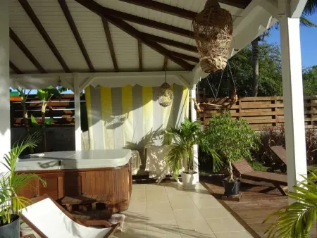 Villa de charme avec jacuzzi et piscine privée, Le Gosier - Photo 7