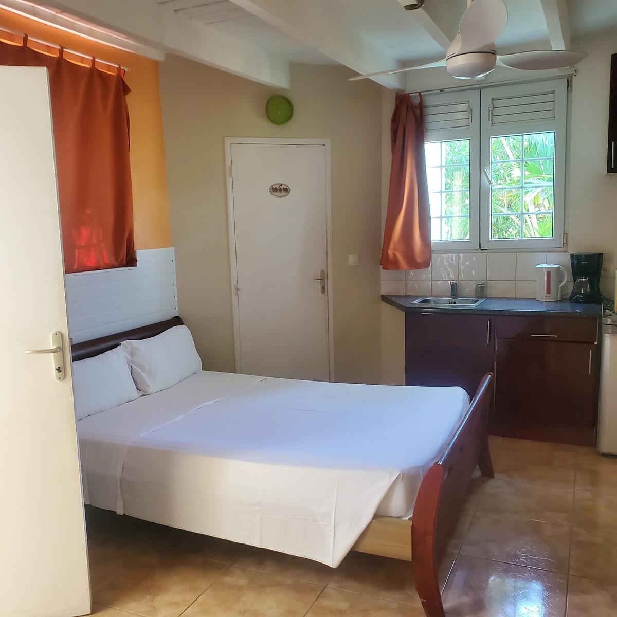 Bungalow 2 chambres au Gosier avec piscine et jacuzzi - Photo 11