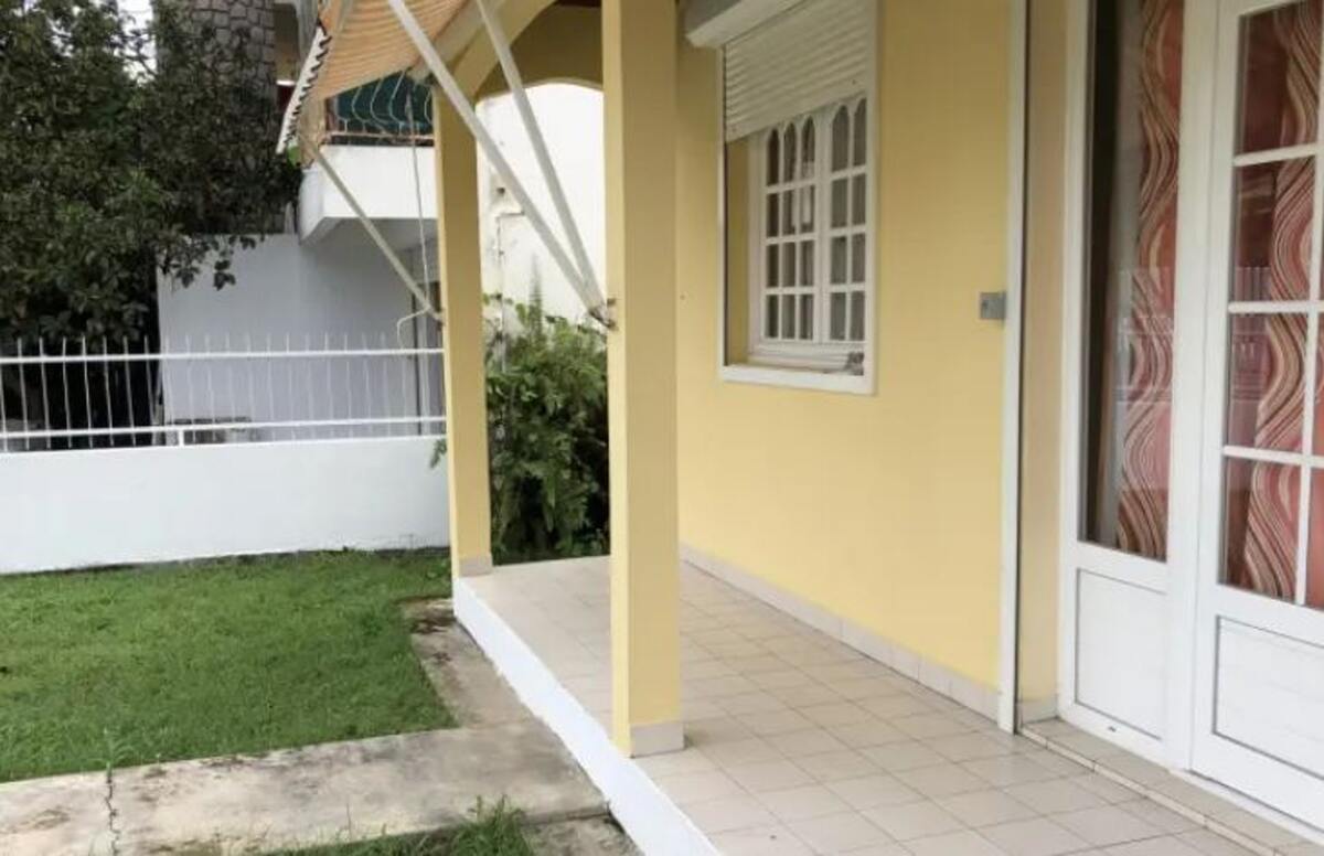 Maison avec terrasse et jardin à Sainte-Anne - Photo 5