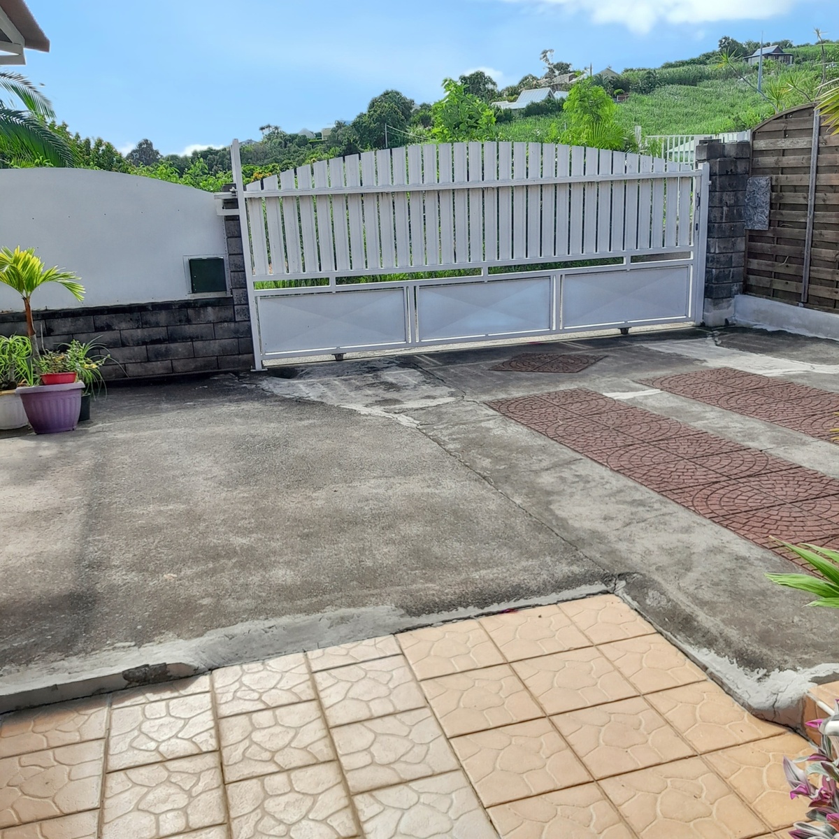 Bungalow avec terrasse et vue montagne à Saint-Pierre, La Réunion - Photo 11