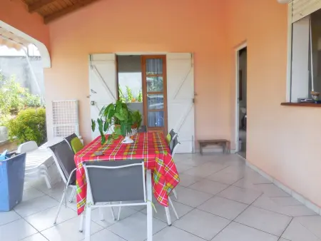Maison charmante à Sainte-Anne avec jardin clôturé - Photo 1