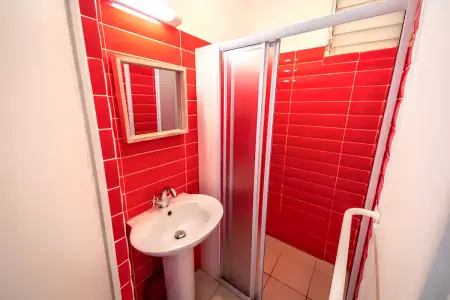 Maison charmante à Sainte-Anne avec piscine partagée. - Photo 12