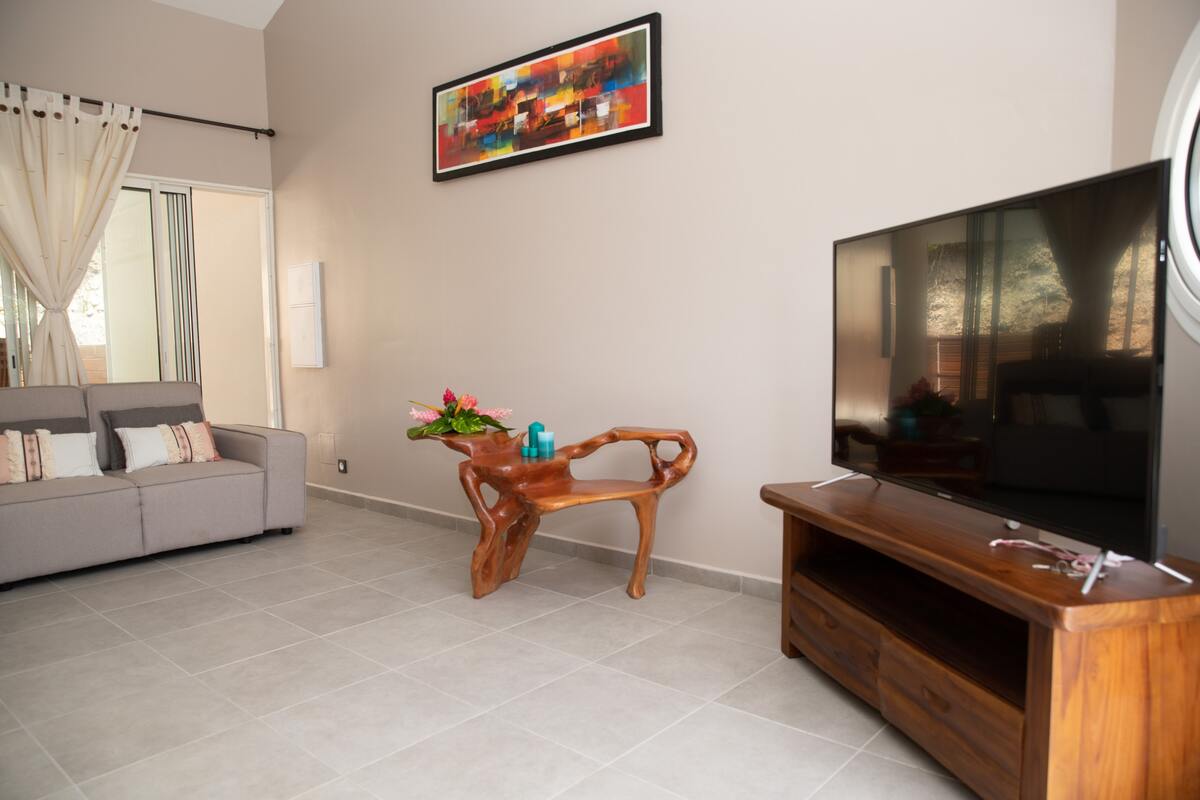 Maison 80 m² avec spa, sauna et piscine à Sainte-Anne - Photo 4