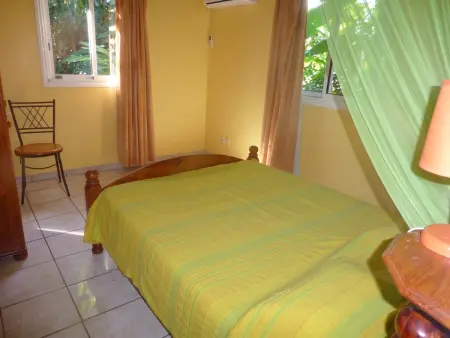 Maison avec piscine partagée et 4 chambres à Saint-Joseph, La Réunion : photo 3