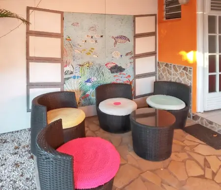 Appartement charmant à Sainte-Luce avec vue sur la montagne - Photo 2