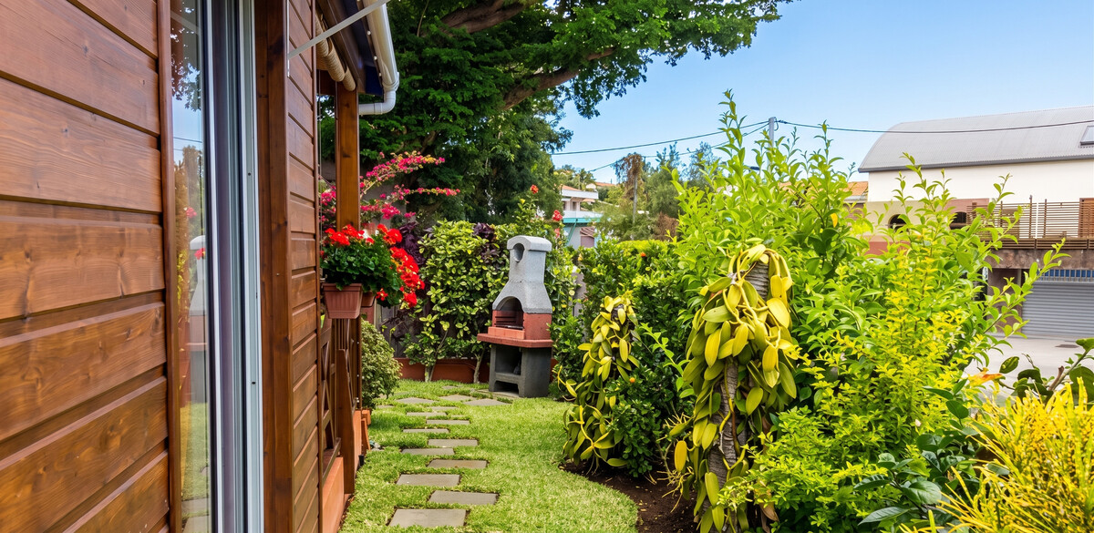 Maison 45 m² Saint Paul, vue mer et montagne, jardin clos - Photo 16