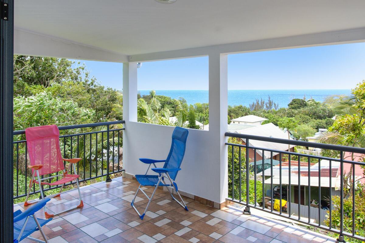 Maison 6 pers. vue mer et jardin à Sainte-Rose - Photo 1