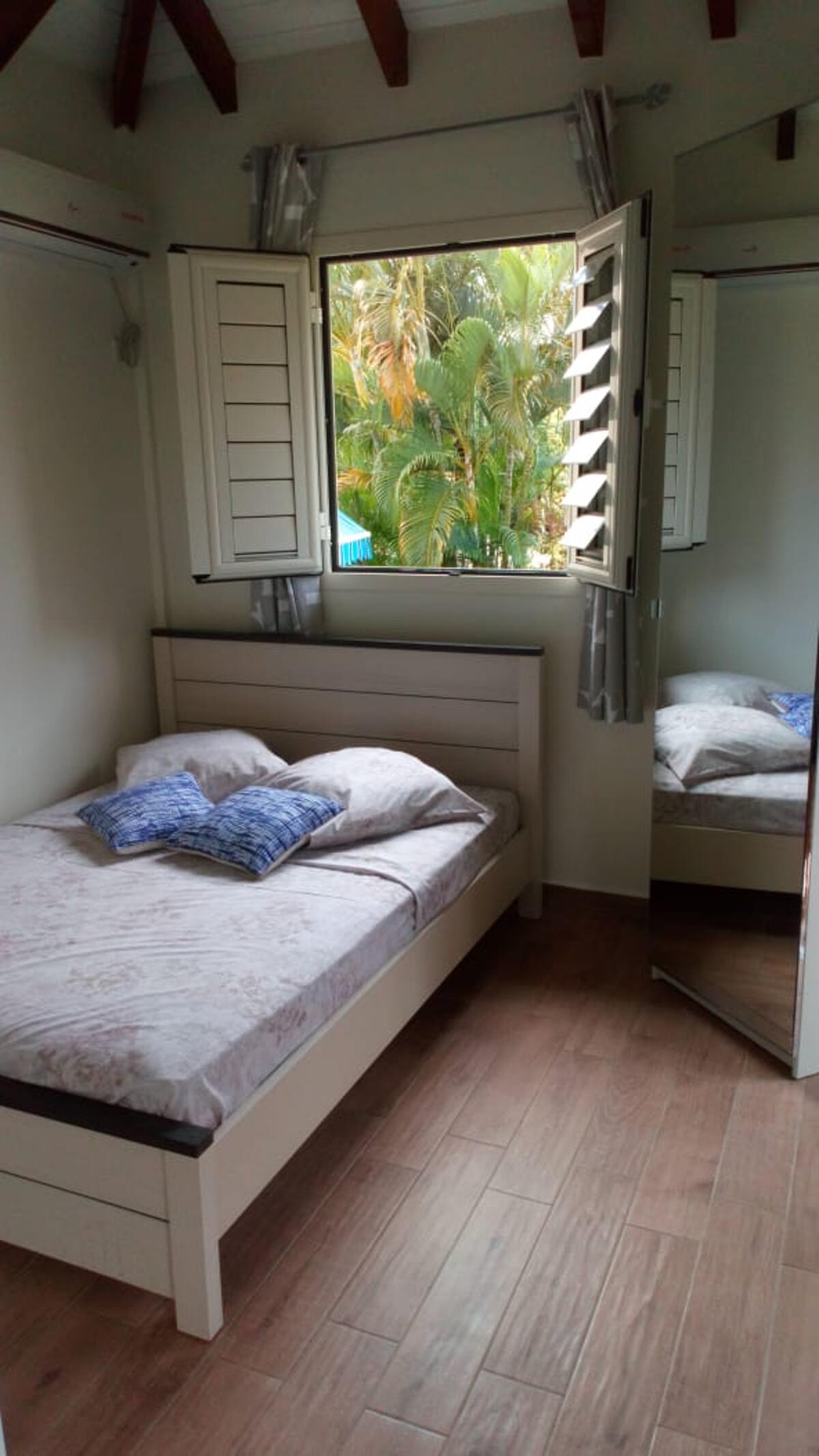 Bungalow avec piscine partagée et vue jardin à Le Gosier - Photo 9