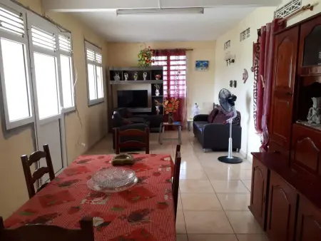 Maison avec jardin clôturé et 4 chambres à Sainte-Anne, Martinique : photo 4