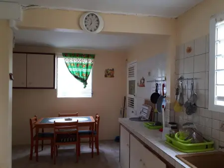 Maison avec jardin clôturé et 4 chambres à Sainte-Anne, Martinique : photo 6