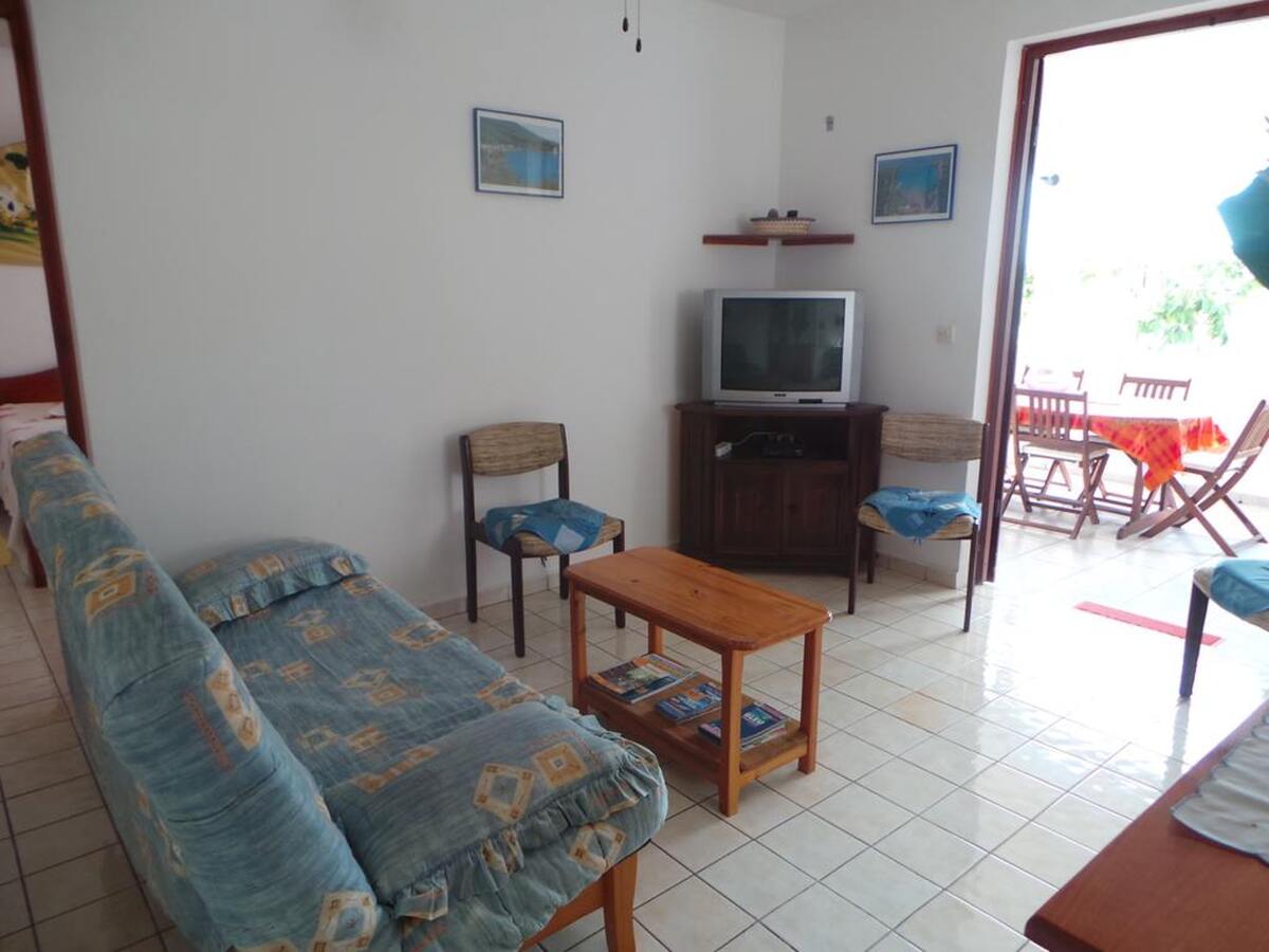 Maison 78 m² Bouillante, jardin clôturé et vue montagnes - Photo 4