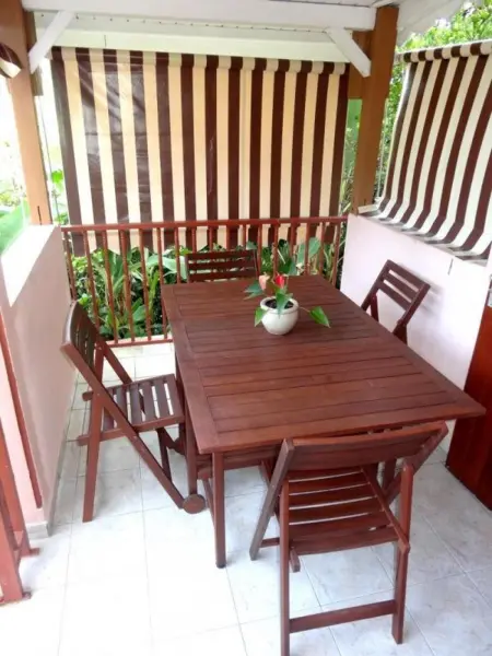Location appartement à Le Gosier, Appartement charmant près de Mare Gailard, terrasse et jardin
