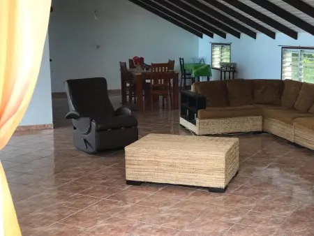 Maison avec vue mer, terrasse et jardin clos à Pointe-Noire : photo 4