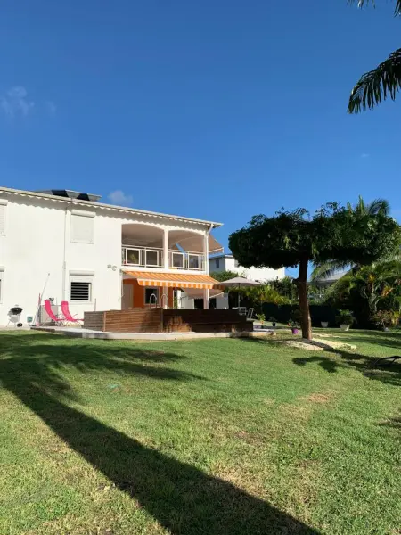 Maison charmante à Sainte-Anne avec piscine privée - Photo 22