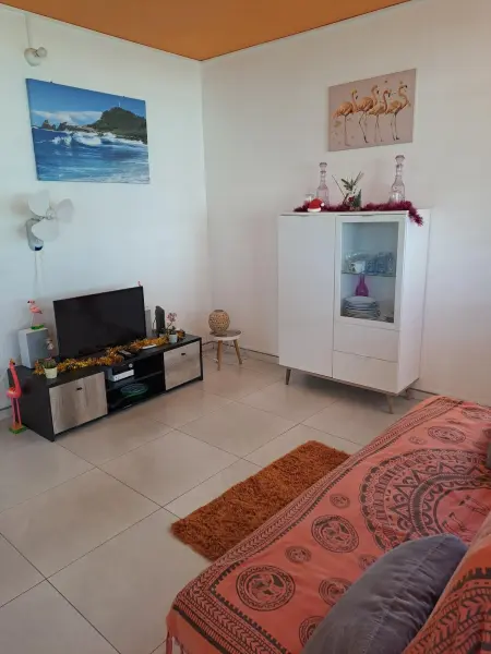 Maison charmante à Petit-Bourg avec piscine partagée - Photo 4