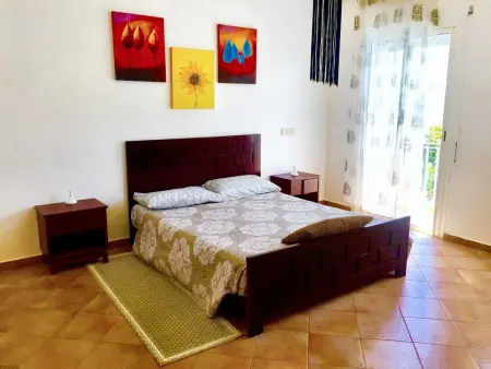 Villa avec piscine privée à Dar Bouazza, 4 chambres, 200 m de la plage : photo 7