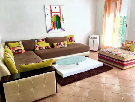 Villa avec piscine privée à Dar Bouazza, 4 chambres, 200 m de la plage : photo 16