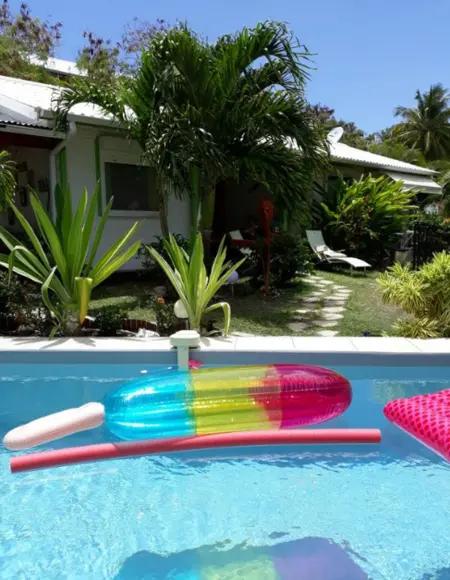 Bungalow charmant à Saint-François avec piscine partagée. - Photo 1