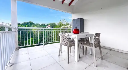Appartement lumineux avec piscine partagée, Sainte-Anne, 75 m² - Photo 1