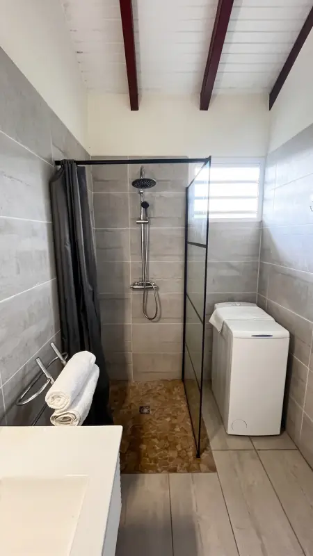 Appartement lumineux avec piscine partagée, Sainte-Anne, 75 m² - Photo 20