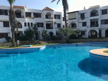 Location appartement à Cabo negro, Appartement spacieux avec terrasse à Cabo Negro de 70 m² + Piscine