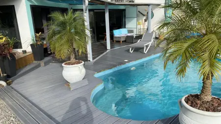 Location appartement à Saint Pierre, Appartement confortable à Saint-Pierre avec piscine privée (55 m²)