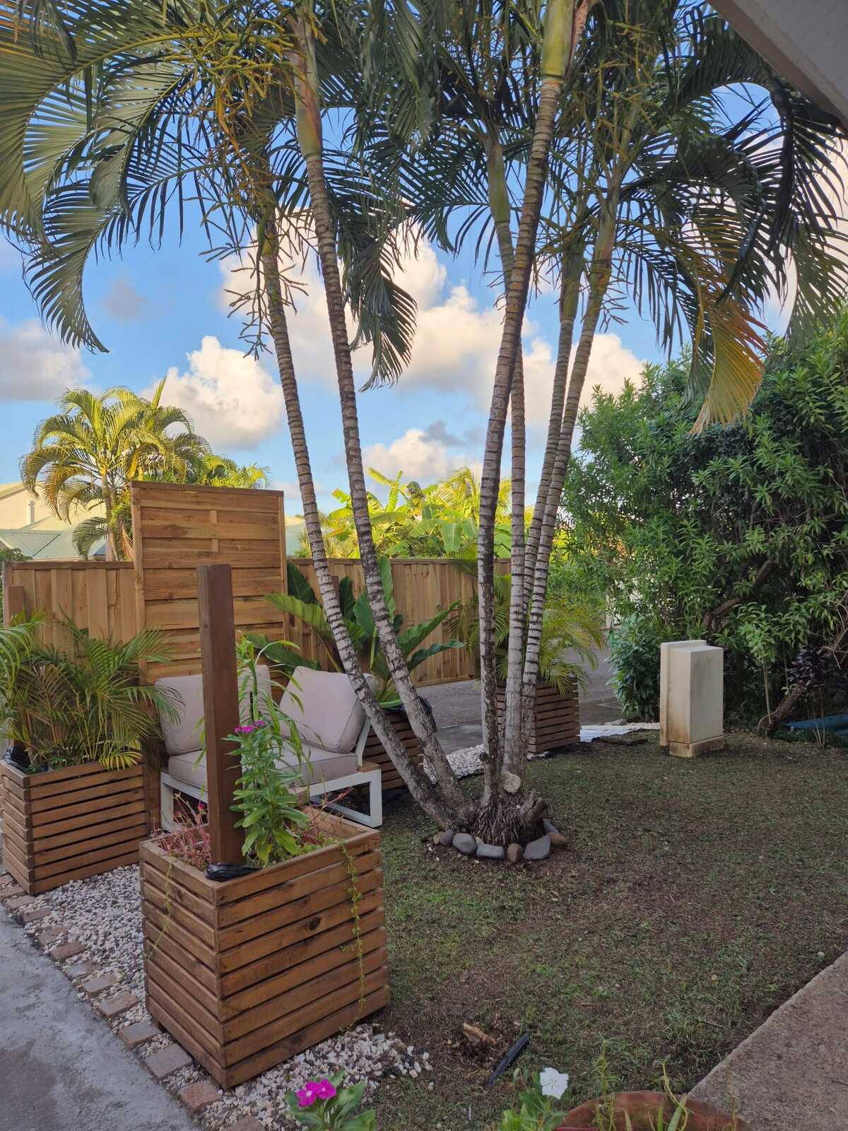 Maison 58 m² à Sainte-Anne, jardin clôturé et pergola - Photo 4
