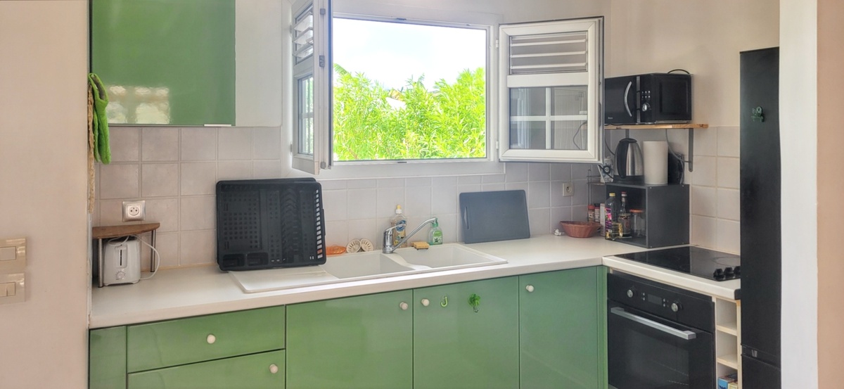 Maison 58 m² à Sainte-Anne, jardin clôturé et pergola - Photo 7