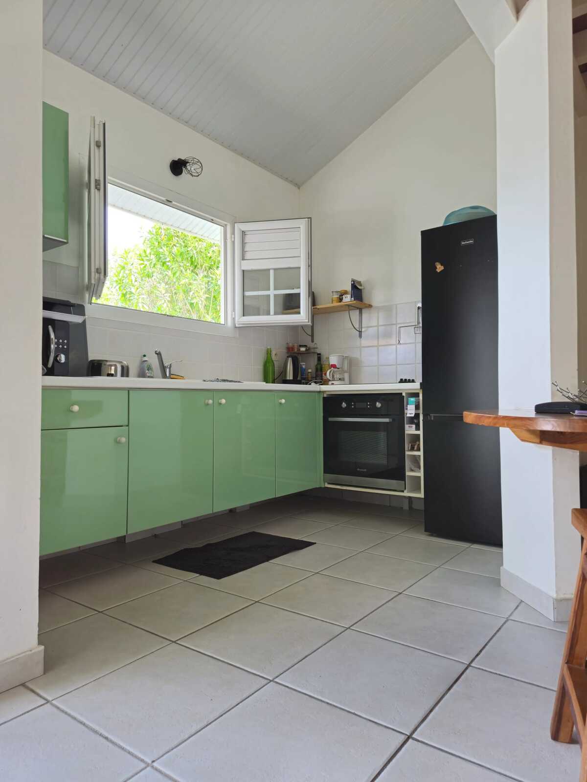 Maison 58 m² à Sainte-Anne, jardin clôturé et pergola - Photo 8
