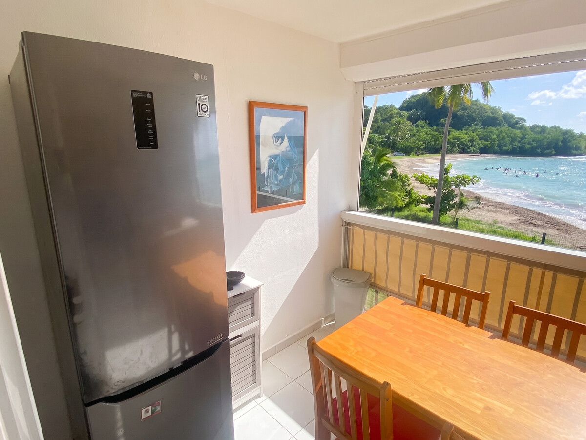 Studio vue mer avec balcon et piscine partagée au Gosier - Photo 5