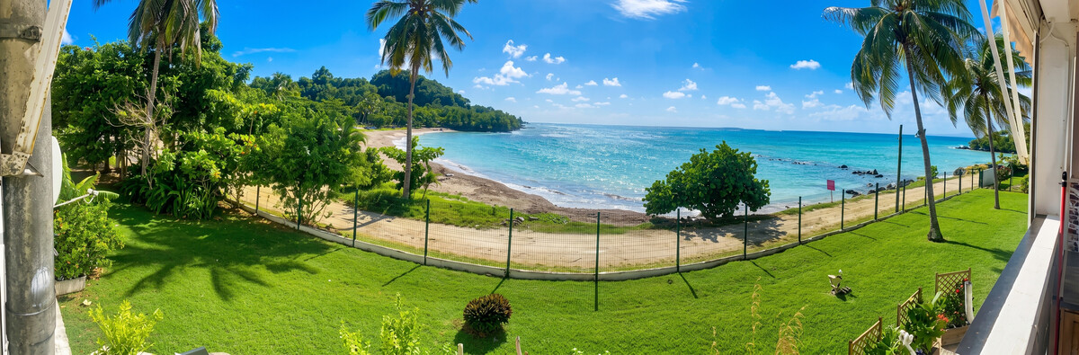 Studio vue mer avec balcon et piscine partagée au Gosier - Photo 7