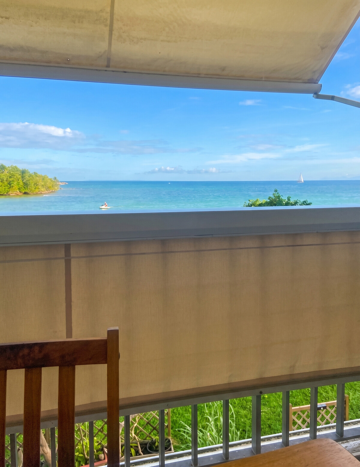 Studio vue mer avec balcon et piscine partagée au Gosier - Photo 10