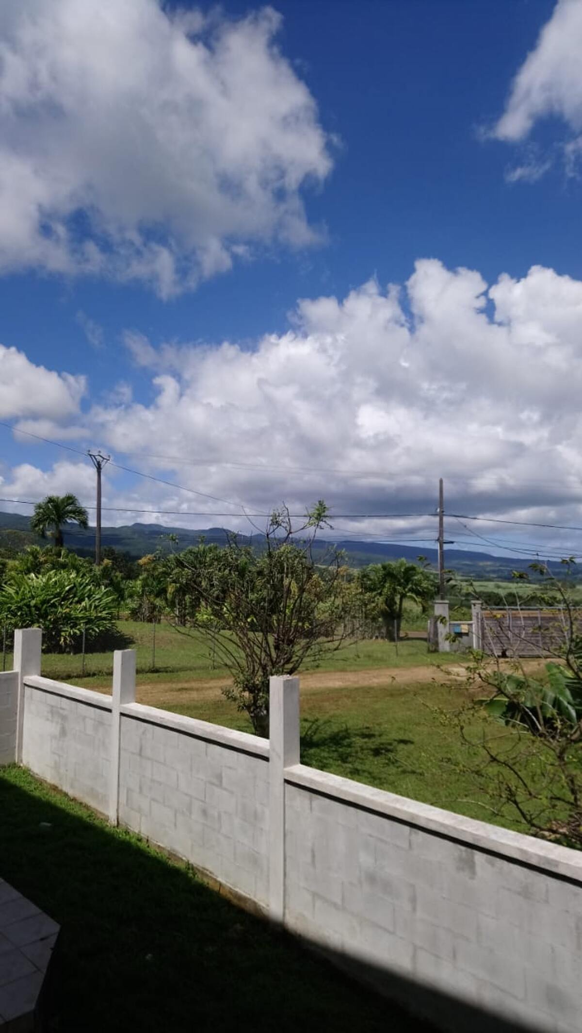 Maison 200m² à Lamentin, vue mer et montagnes - Photo 2