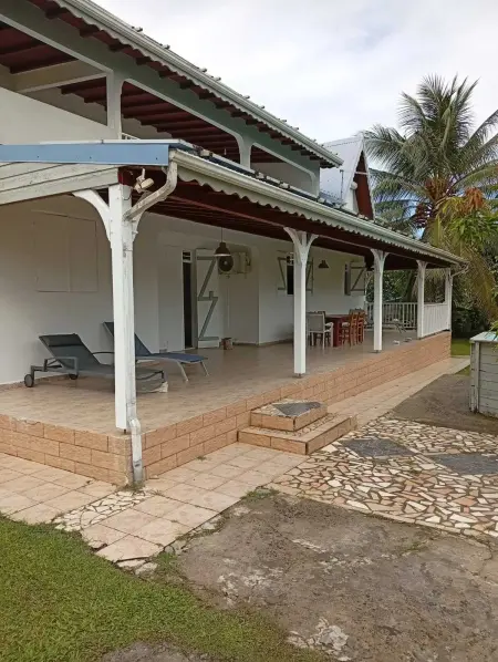 Location maison de vacances à Lamentin