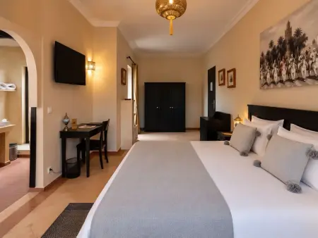 Villa avec deux piscines et 9 chambres à Ouled Hassoune, Marrakech : photo 31