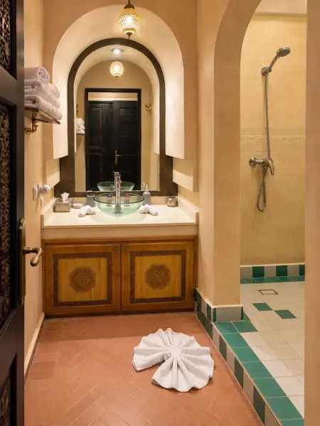 Villa avec deux piscines et 9 chambres à Ouled Hassoune, Marrakech : photo 35